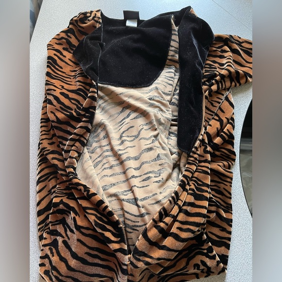 Jasmine Rose Signuture Tiger Print Zippered Lounge Robe Size 1X - Picture 10 of 13